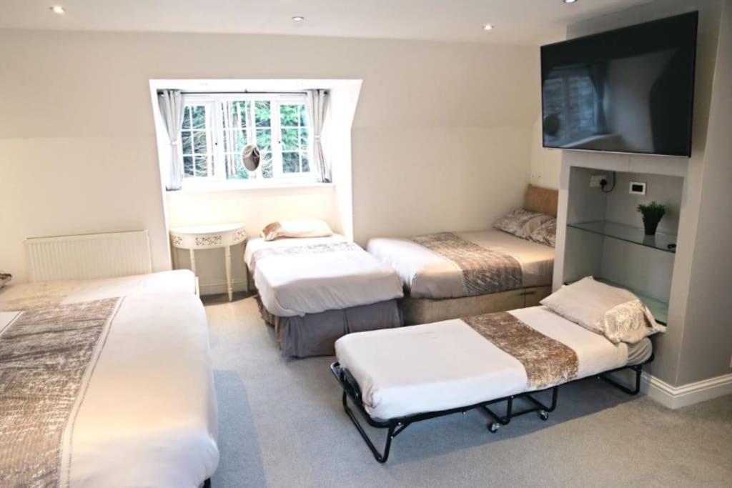Hen & Stag Retreat Weekend Stay Sleeps 10 To 30 ثتفورد المظهر الخارجي الصورة