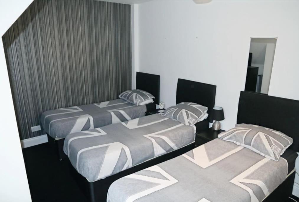Hen & Stag Retreat Weekend Stay Sleeps 10 To 30 ثتفورد المظهر الخارجي الصورة