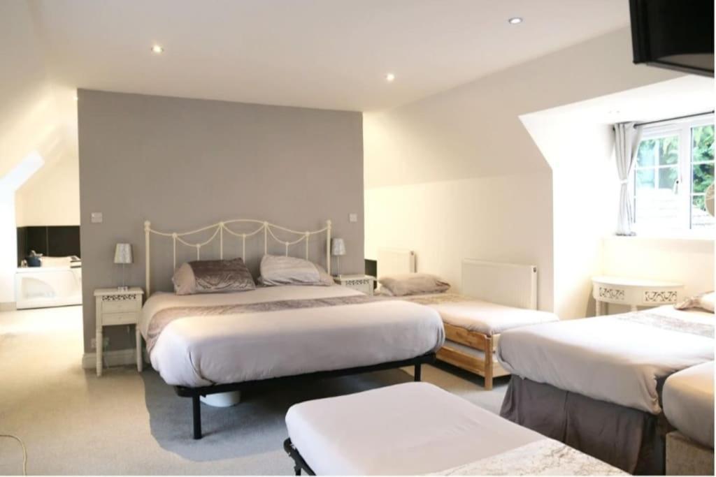 Hen & Stag Retreat Weekend Stay Sleeps 10 To 30 ثتفورد المظهر الخارجي الصورة