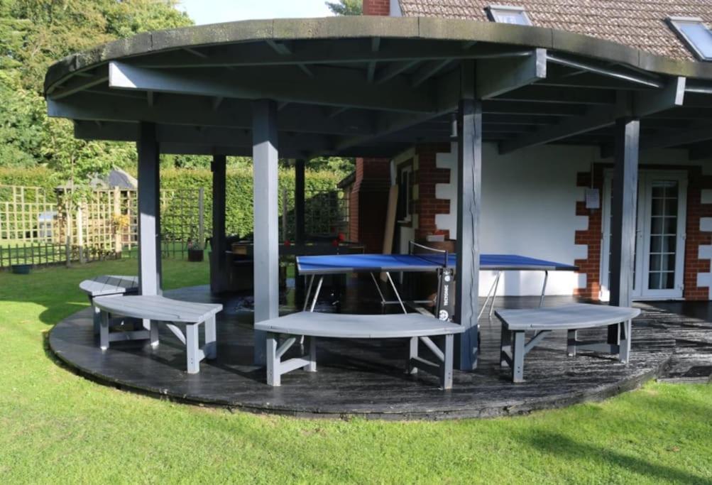 Hen & Stag Retreat Weekend Stay Sleeps 10 To 30 ثتفورد المظهر الخارجي الصورة